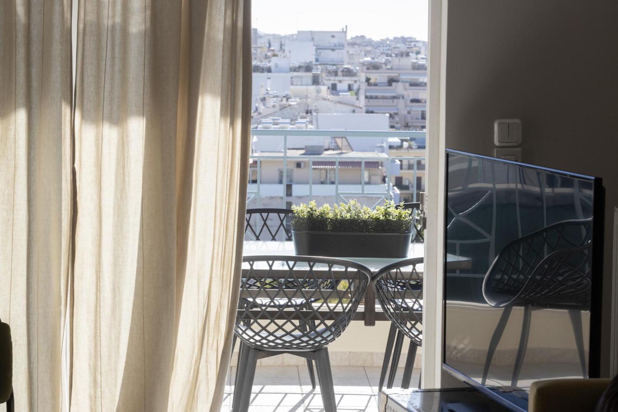 Renovated 3 Bedroom Apt With Acropolis View Athens Exterior photo