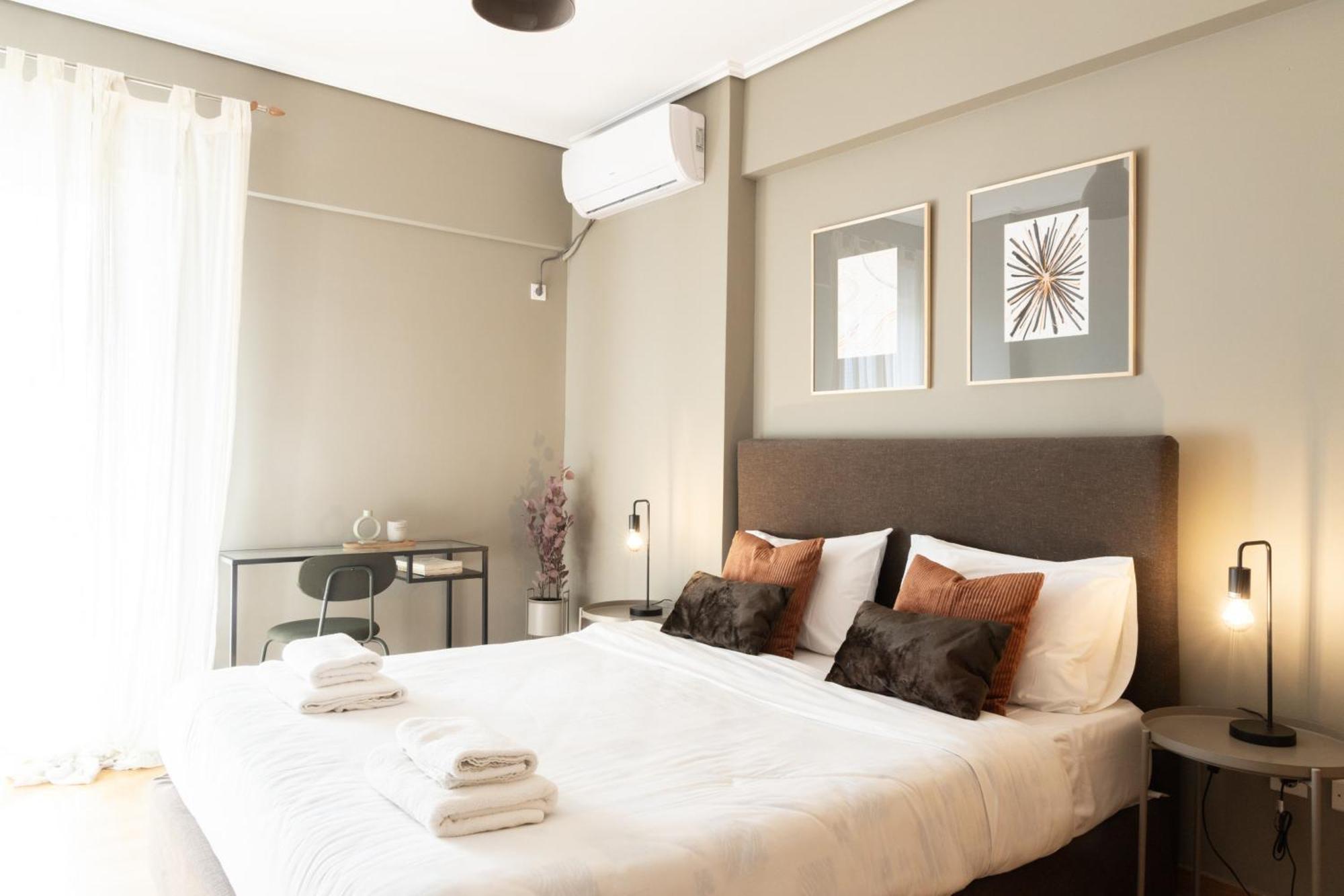 Renovated 3 Bedroom Apt With Acropolis View Athens Exterior photo