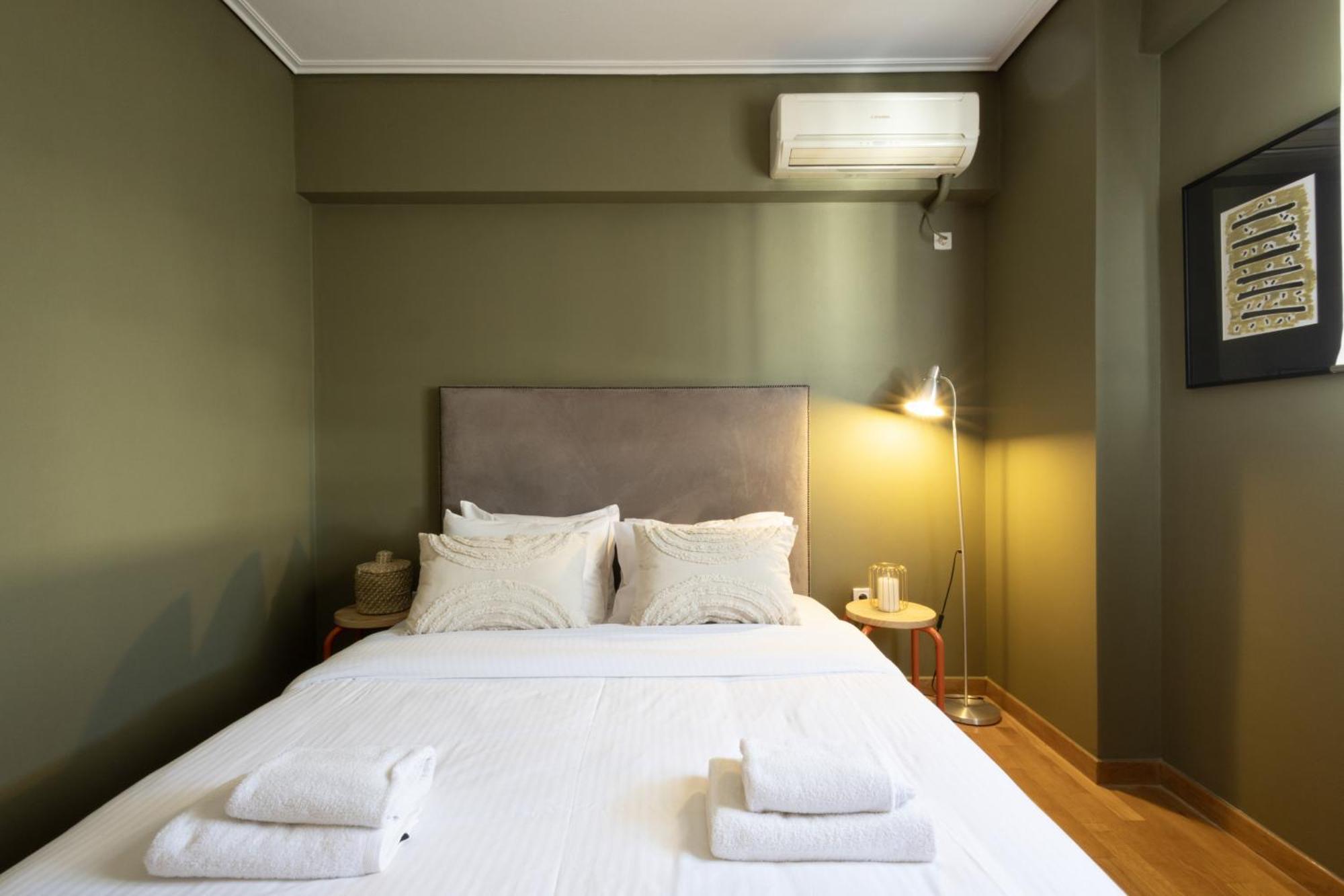Renovated 3 Bedroom Apt With Acropolis View Athens Exterior photo