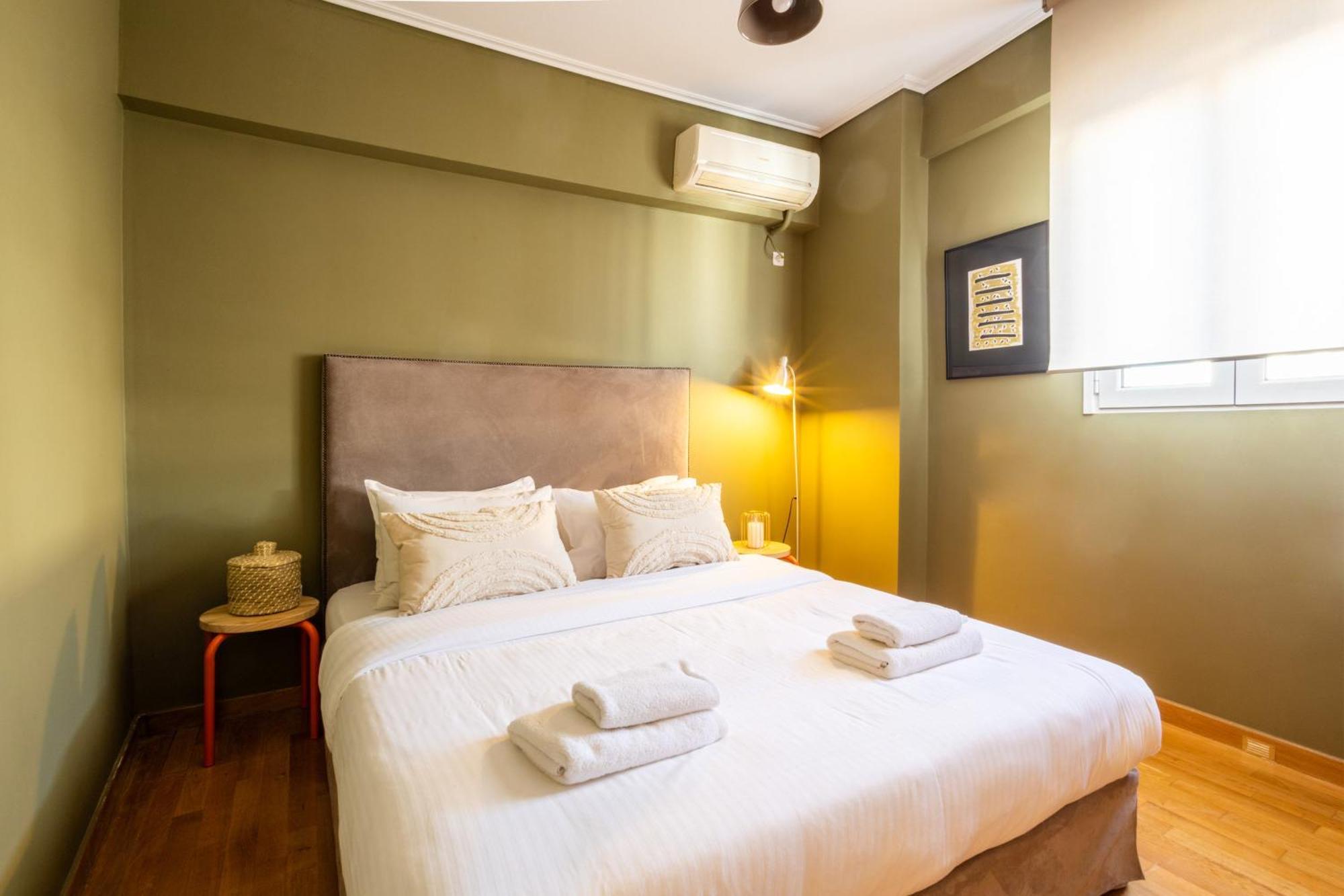 Renovated 3 Bedroom Apt With Acropolis View Athens Exterior photo